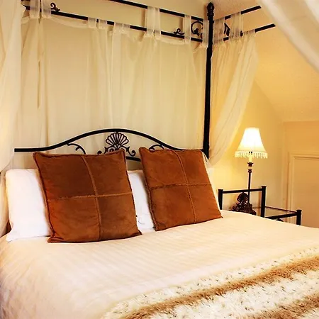 The Lakehouse At The Waterhead Inn, 4*