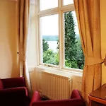 The Lakehouse At The Waterhead Inn,