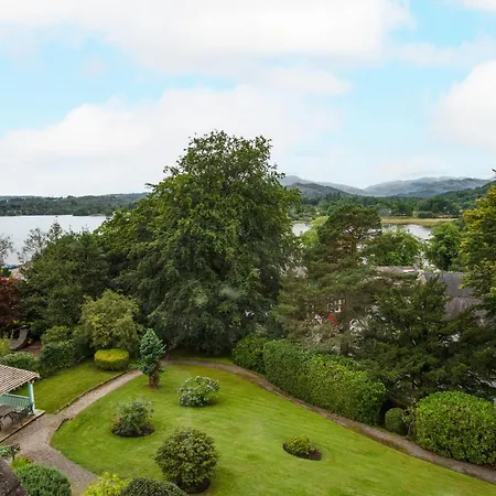 Lakehouse At The Waterhead Guest house 4*