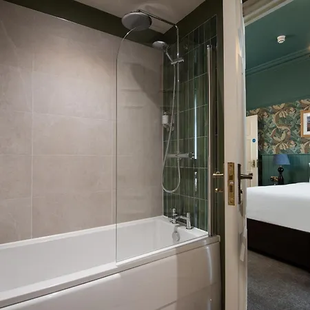 Lakehouse At The Waterhead 4*