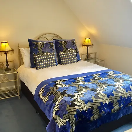 Lakehouse At The Waterhead