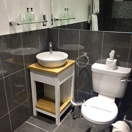 The Lakehouse At The Waterhead Inn,